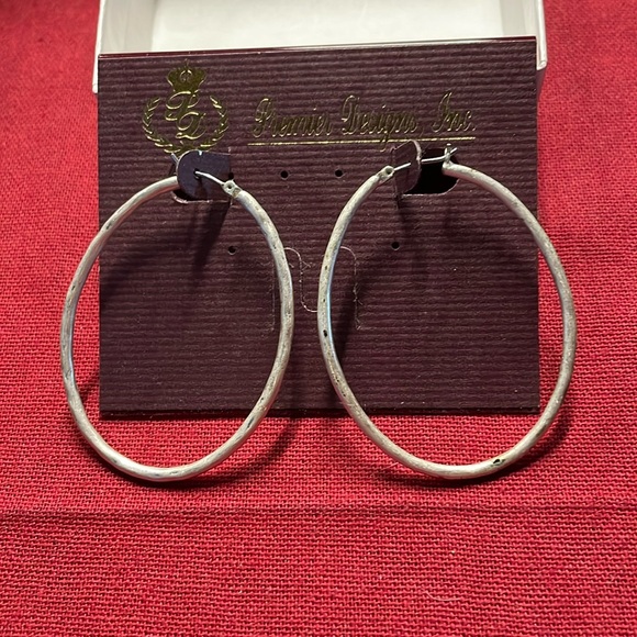 Premier Designs Jewelry - Never worn retired Premier Designs hammered silver earrings.